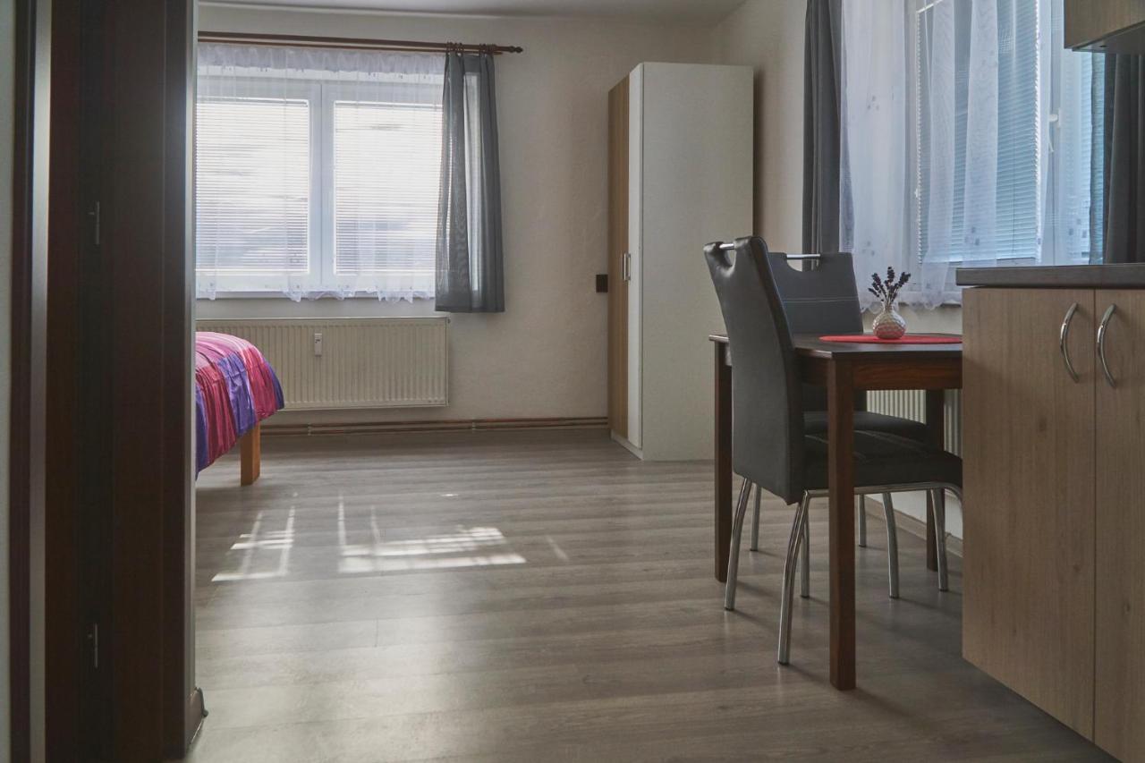 Apartmany Marjanka Jenisovice  Εξωτερικό φωτογραφία