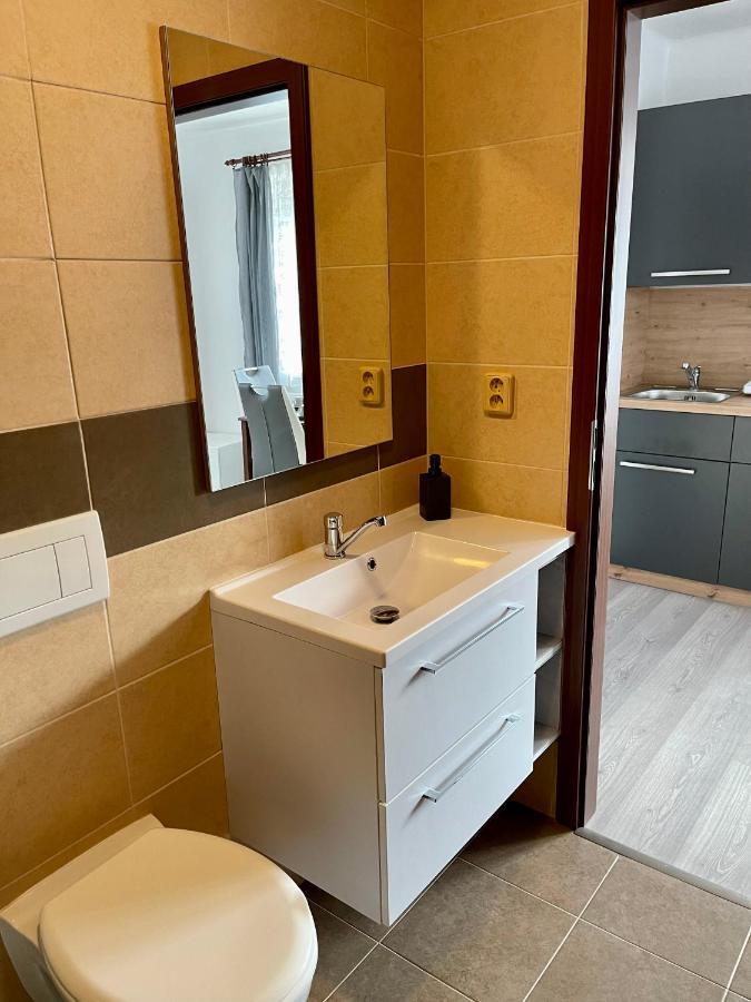 Apartmany Marjanka Jenisovice  Εξωτερικό φωτογραφία